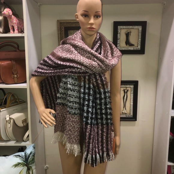 Love Of Fashion NWT! In New York Striped Scarf - Picture 1 of 10